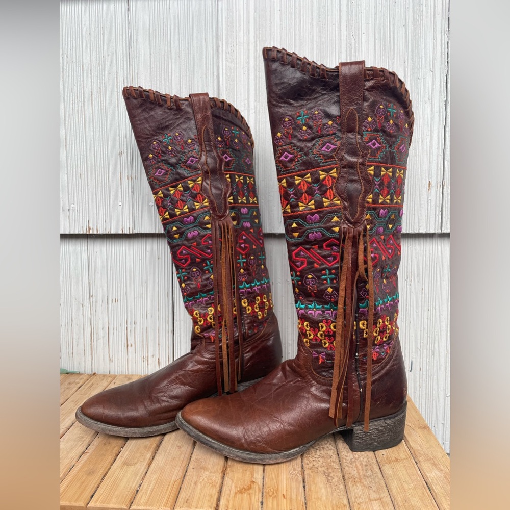 Johnny Ringo Sagrada Collection Brown Multicolor Embroidered Boot with Fringe - Picture 2 of 4